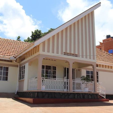 Luwafu Guest House Kampala Zewnętrze zdjęcie